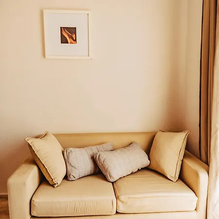 Hotell The Lume Boutique & Restaurant & *