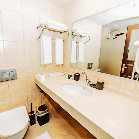 The Lume Boutique & Restaurant & Hotell *