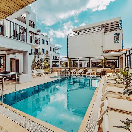 The Lume Boutique & Restaurant & מלון