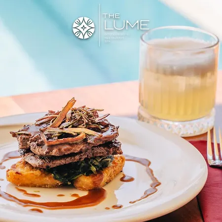 The Lume Boutique & Restaurant & ホテル *
