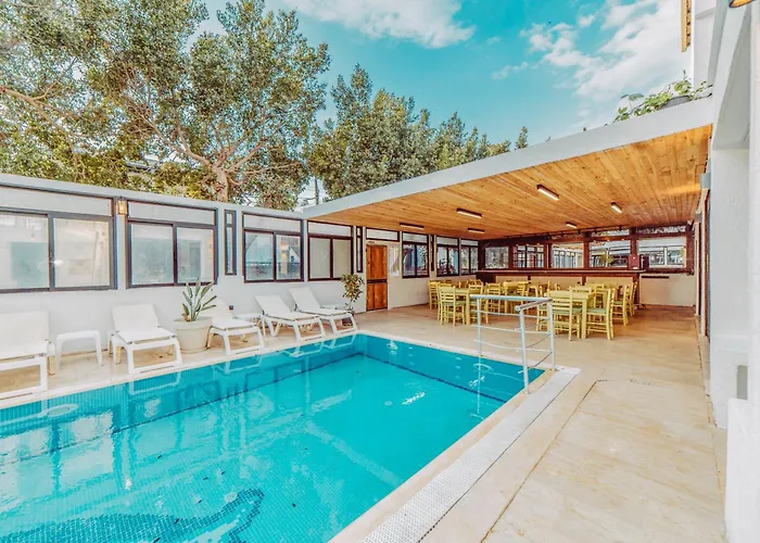 The Lume Boutique & Restaurant & *