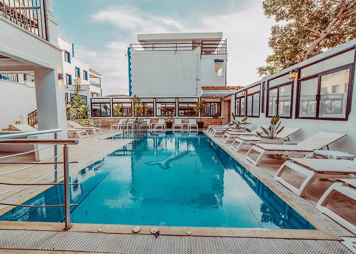 The Lume Boutique & Restaurant &