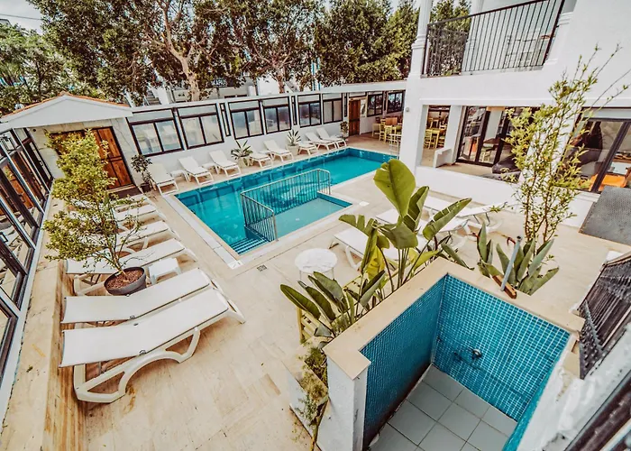 The Lume Boutique & Restaurant & בודרום