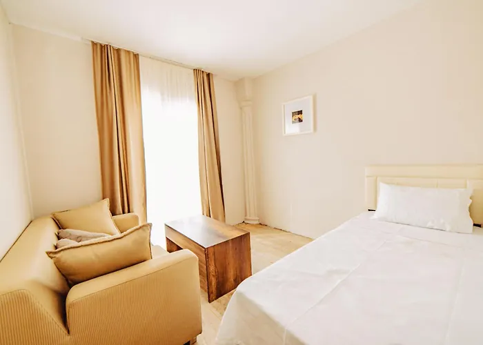 The Lume Boutique & Restaurant & * בודרום