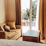 Ξενοδοχείο The Lume Boutique & Restaurant &